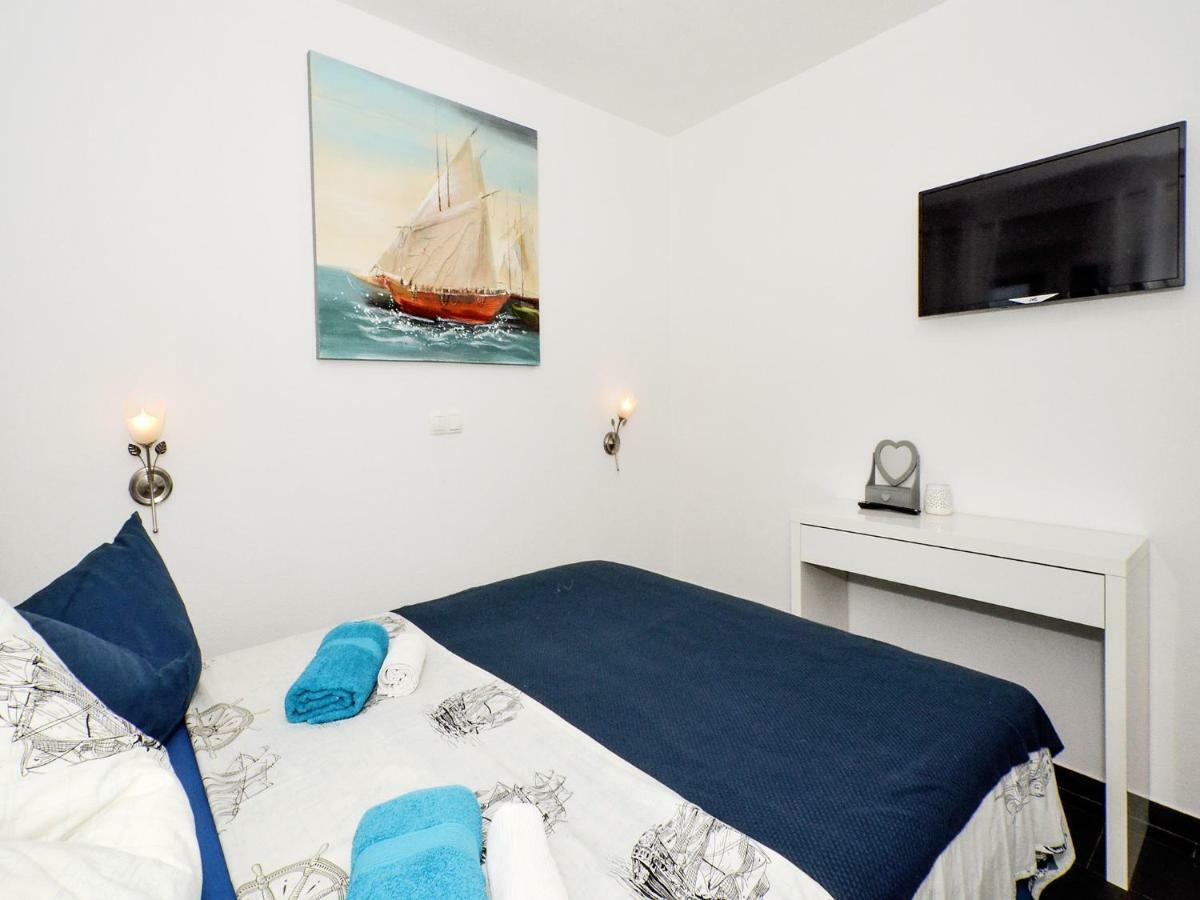Deluxe Apartman Porto Трогір Екстер'єр фото