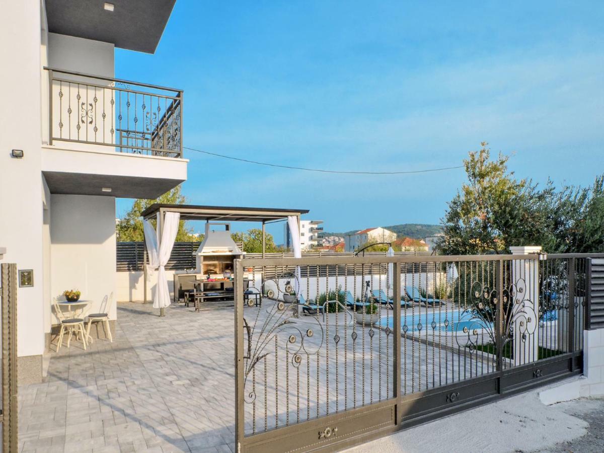 Deluxe Apartman Porto Трогір Екстер'єр фото